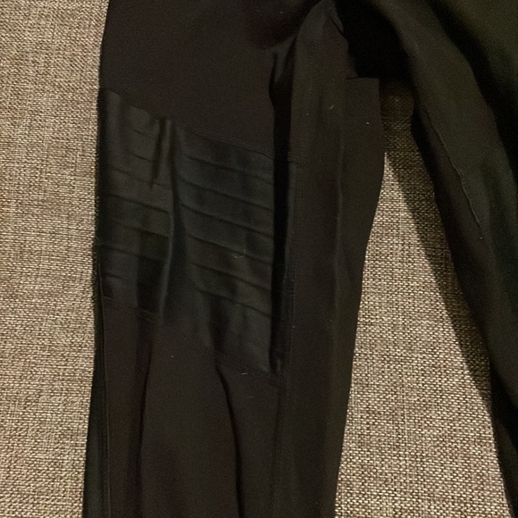 Athleta yoga pants - Picture 2 of 3